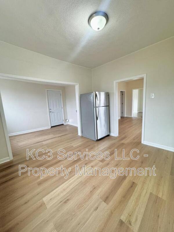 Apartment for rent at 129 Brooklyn Ave, Kansas City, MO 64124