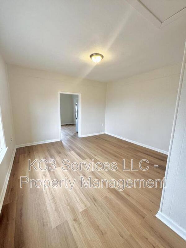 Apartment for rent at 129 Brooklyn Ave, Kansas City, MO 64124