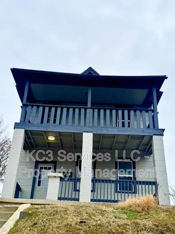 Apartment for rent at 129 Brooklyn Ave, Kansas City, MO 64124