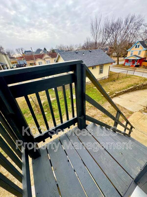 Apartment for rent at 129 Brooklyn Ave, Kansas City, MO 64124