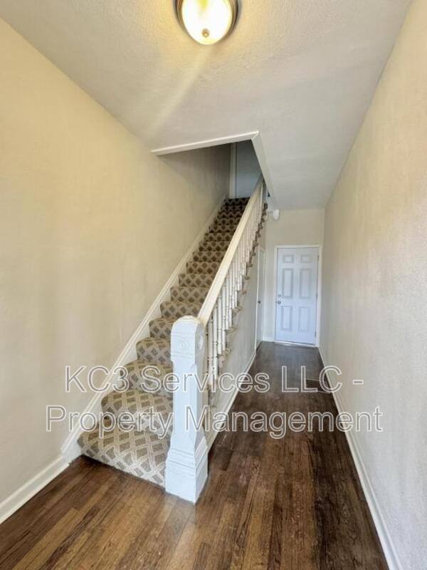 Apartment for rent at 129 Brooklyn Ave, Kansas City, MO 64124