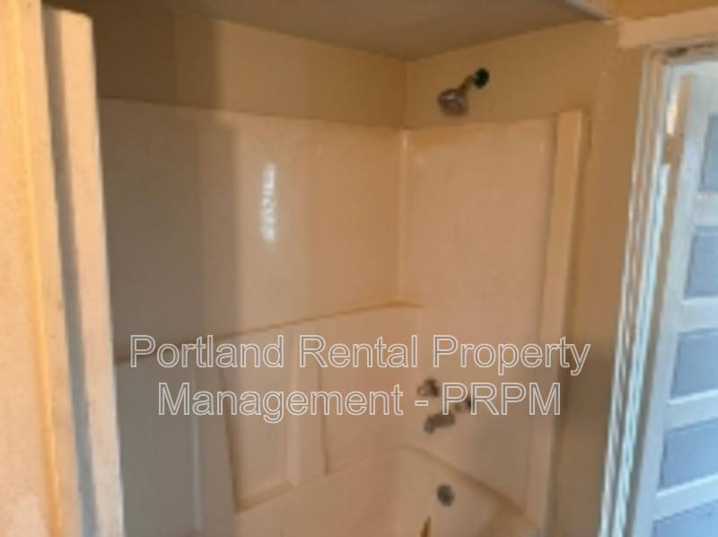 Apartment for rent at 2214 5th St #14, Tillamook, OR 97141