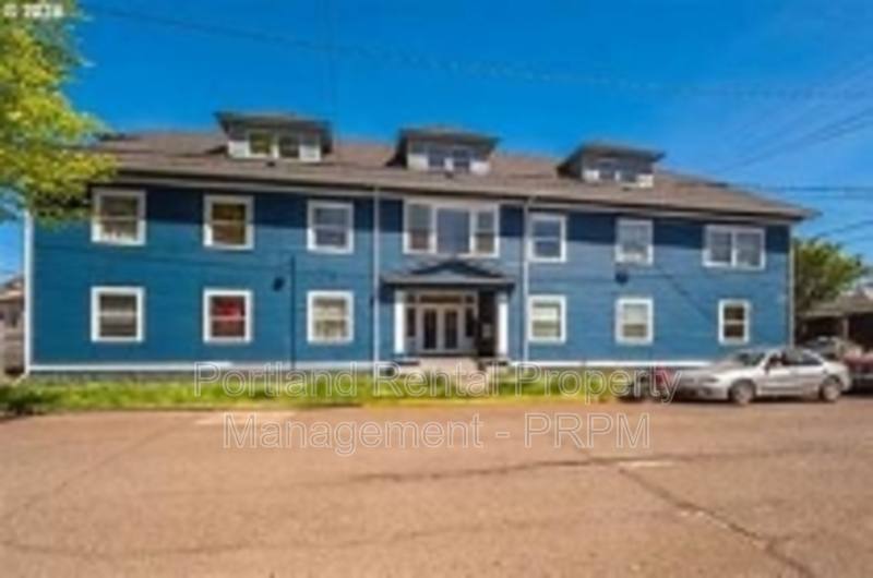 Apartment for rent at 2214 5th St #14, Tillamook, OR 97141