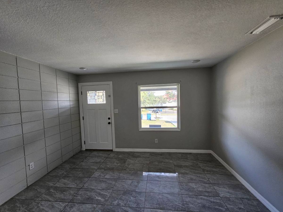 House for rent at 212 S 3rd St, Haines City, FL 33844