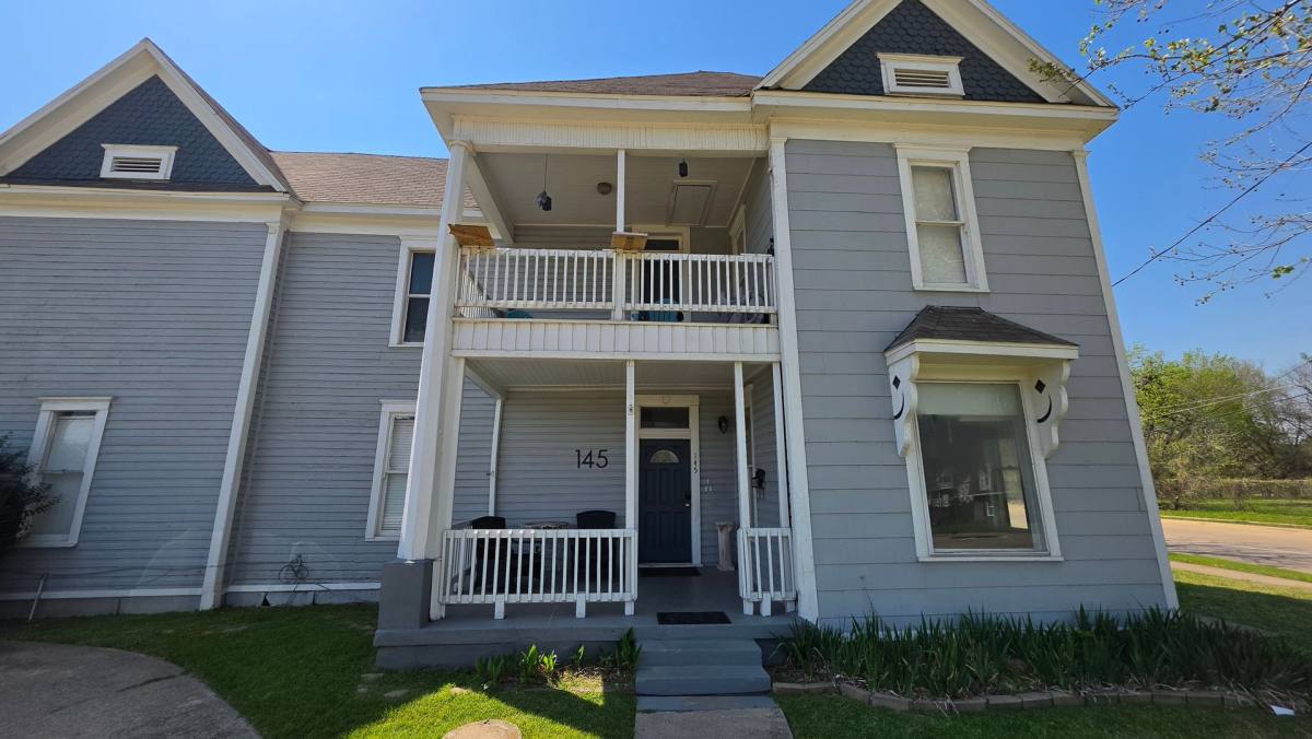 Apartment for rent at 145 N Kealy St, Lewisville, TX 75057