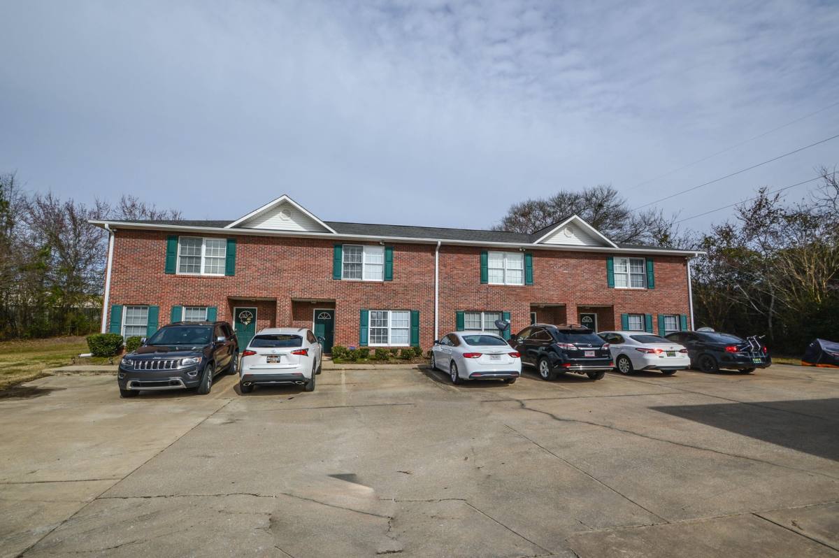 Condo for rent at 147 Harmon Dr, Auburn, AL 36832