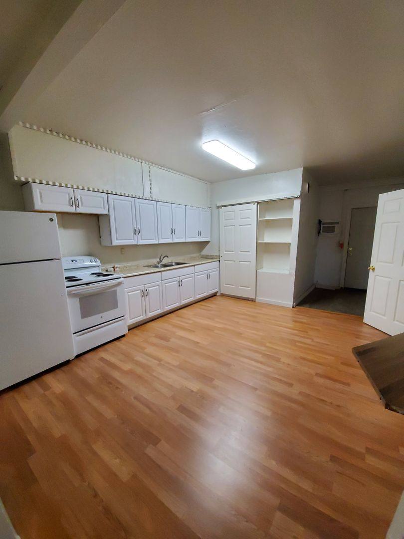 House for rent at 421 S County Rd, Warden, WA 98857