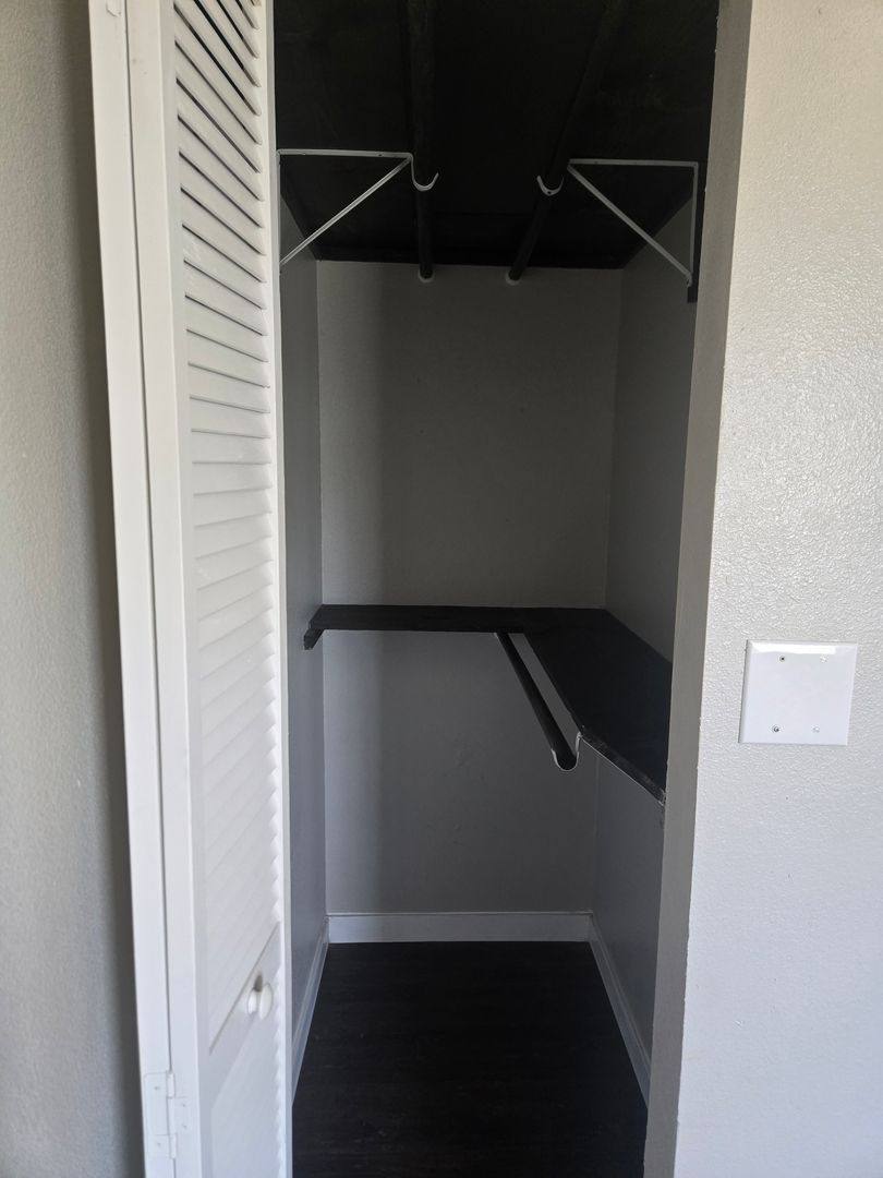 Apartment for rent at 707 NW 4th Ave, Mineral Wells, TX 76067