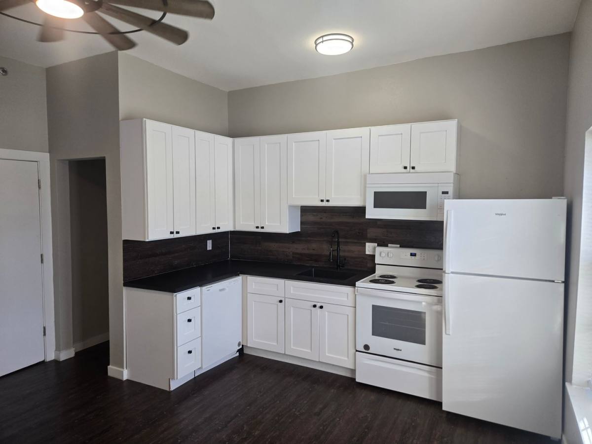 Apartment for rent at 707 NW 4th Ave, Mineral Wells, TX 76067