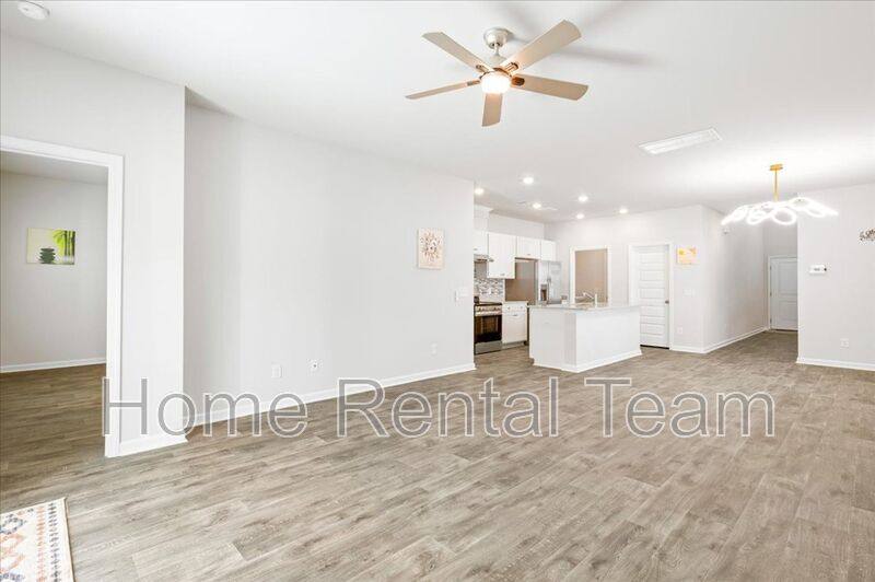 House for rent at 142 Bottlebrush Dr, Bloomingdale, GA 31302