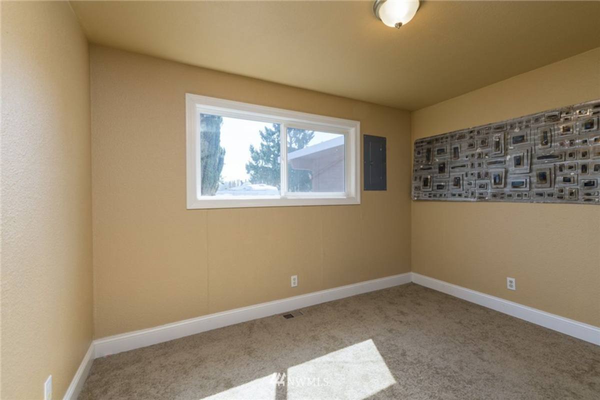 House for rent at 5723 3rd Ave, Ferndale, WA 98248