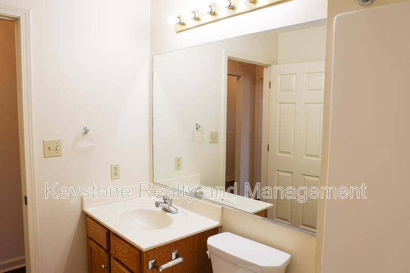 Apartment for rent at 753 Sivley Rd, Hopkinsville, KY 42240