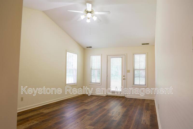 Apartment for rent at 753 Sivley Rd, Hopkinsville, KY 42240