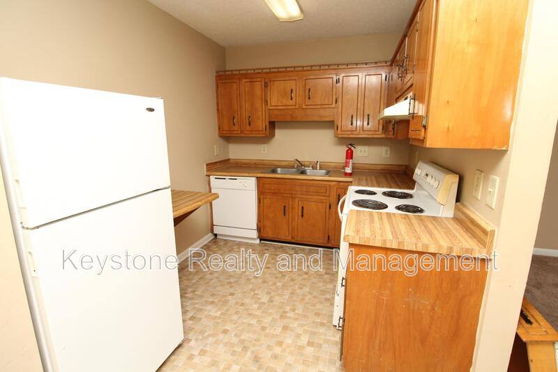 Apartment for rent at 706 Peachers Dr #J, Clarksville, TN 37042