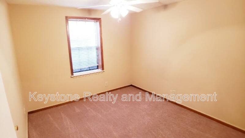 Apartment for rent at 706 Peachers Dr #J, Clarksville, TN 37042