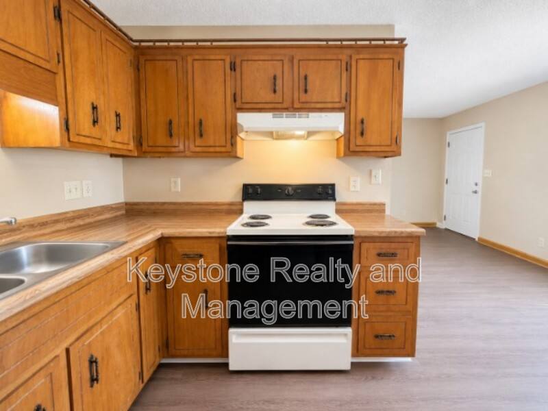 Apartment for rent at 706 Peachers Dr #J, Clarksville, TN 37042