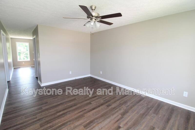 Apartment for rent at 927 Lc Ave, Hopkinsville, KY 42240