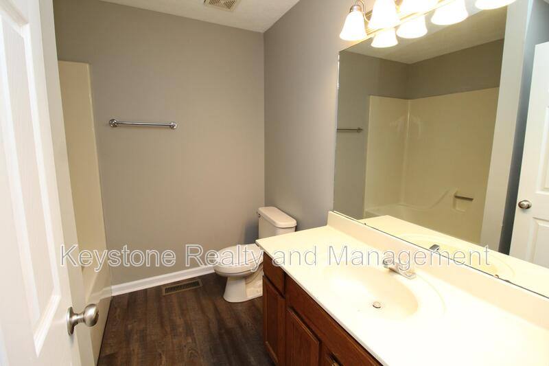 Apartment for rent at 927 Lc Ave, Hopkinsville, KY 42240