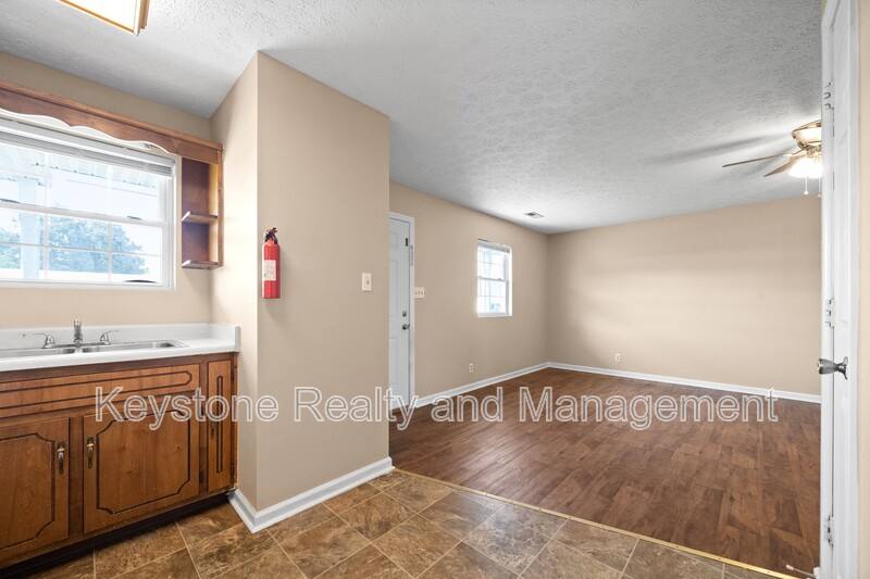 Apartment for rent at 308 Thompsonville Lane #801, Oak Grove, KY 42262