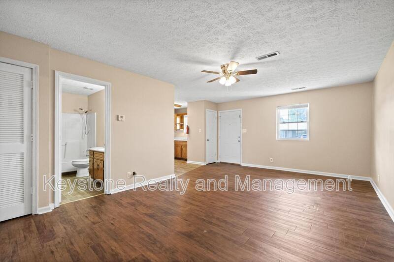 Apartment for rent at 308 Thompsonville Lane #801, Oak Grove, KY 42262