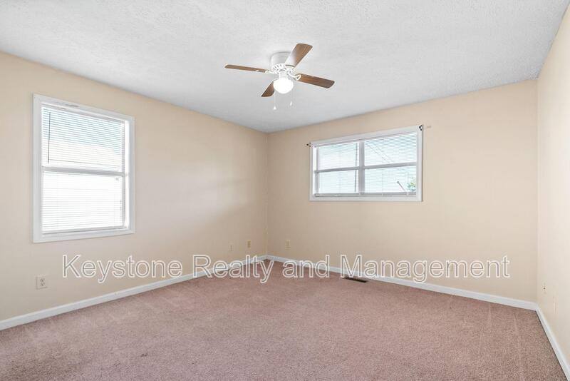 Apartment for rent at 306 Thompsonville Lane #907, Oak Grove, KY 42262