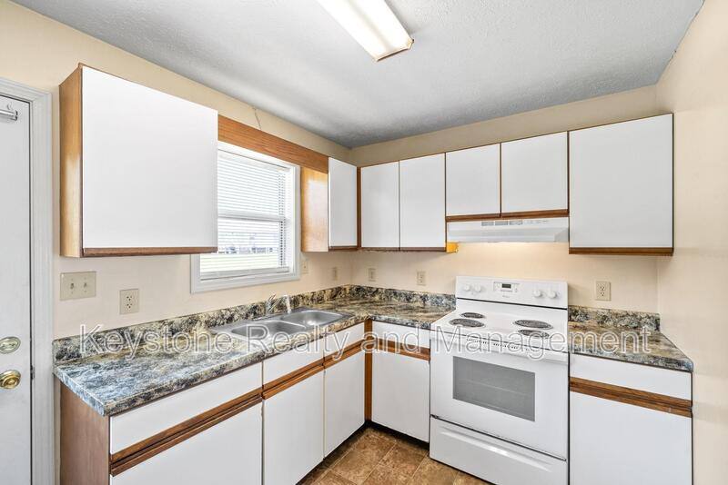 Apartment for rent at 306 Thompsonville Lane #907, Oak Grove, KY 42262