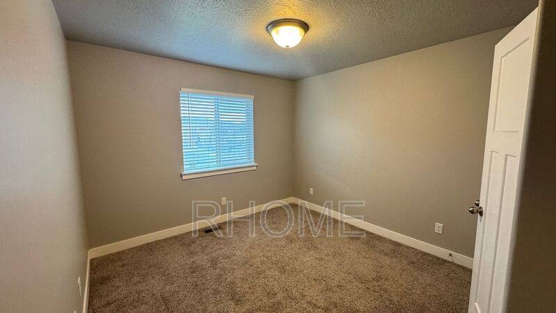 Townhouse for rent at 3607 E Sapphire Creek, Eagle Mountain, UT 84005