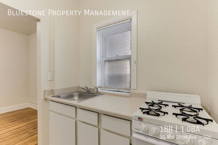 Apartment for rent at 10 NW 20th Ave, Portland, OR 97209