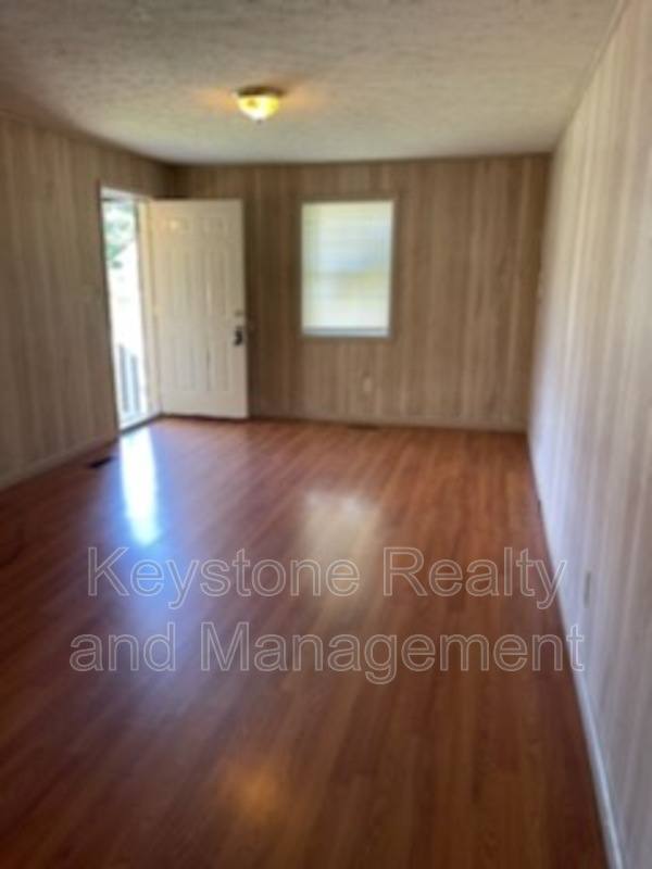 Apartment for rent at 410 Lucky Debonair St #B, Hopkinsville, KY 42240
