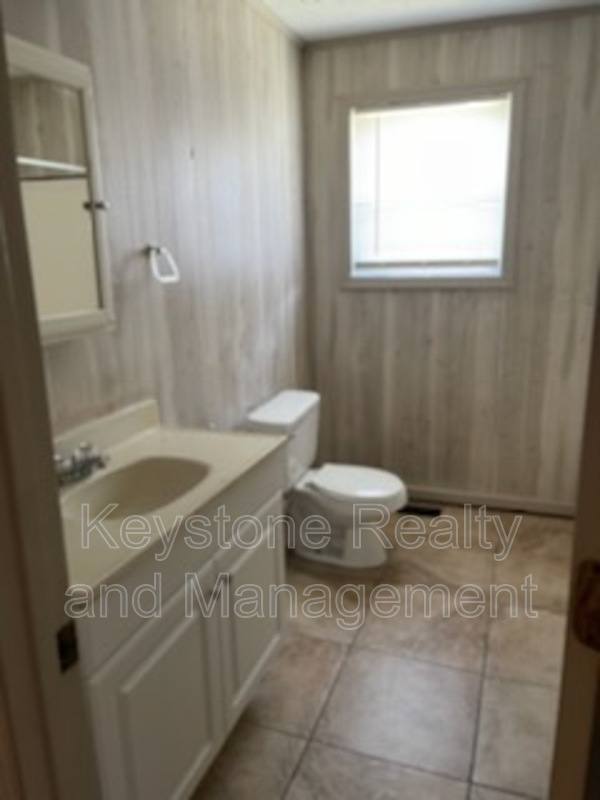 Apartment for rent at 410 Lucky Debonair St #B, Hopkinsville, KY 42240