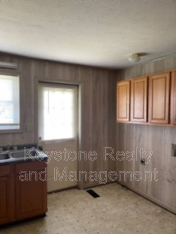 Apartment for rent at 410 Lucky Debonair St #B, Hopkinsville, KY 42240