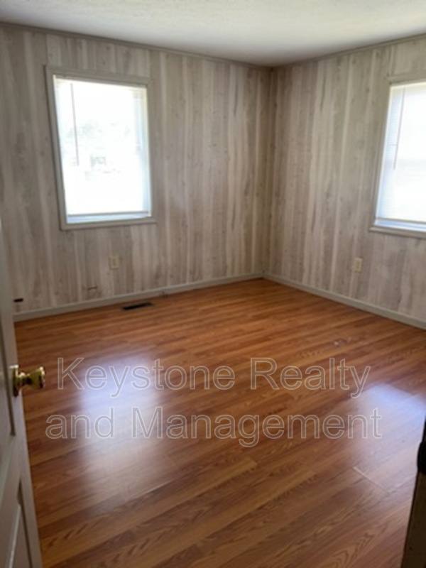 Apartment for rent at 410 Lucky Debonair St #B, Hopkinsville, KY 42240