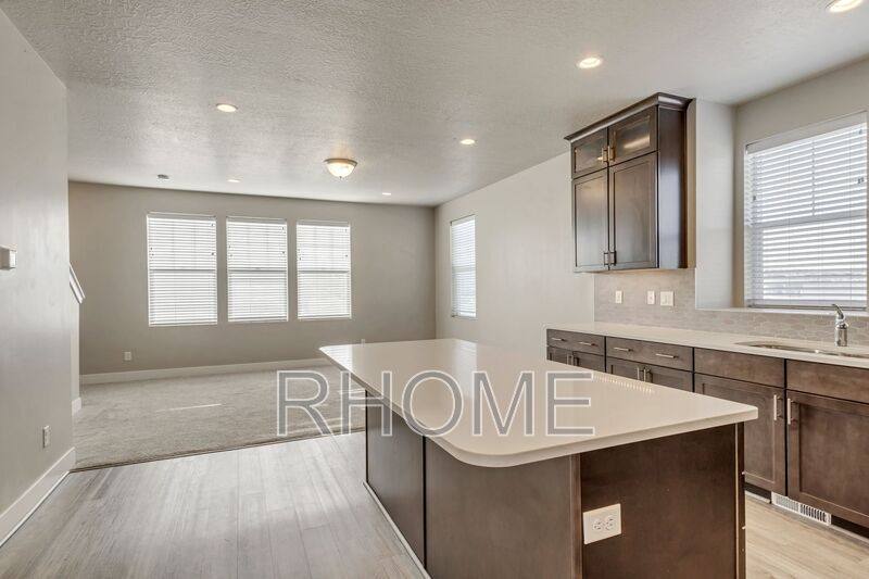 Townhouse for rent at 7852 S 5440 W, West Jordan, UT 84081