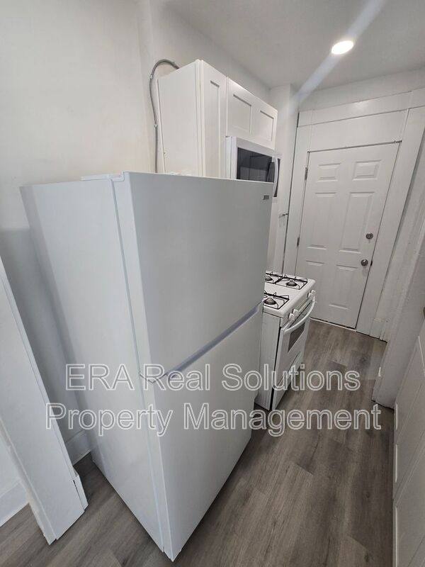 Apartment for rent at 950 McAllister Ave, Columbus, OH 43205