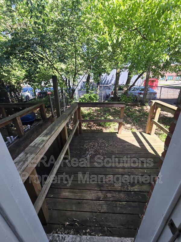 Apartment for rent at 950 McAllister Ave, Columbus, OH 43205