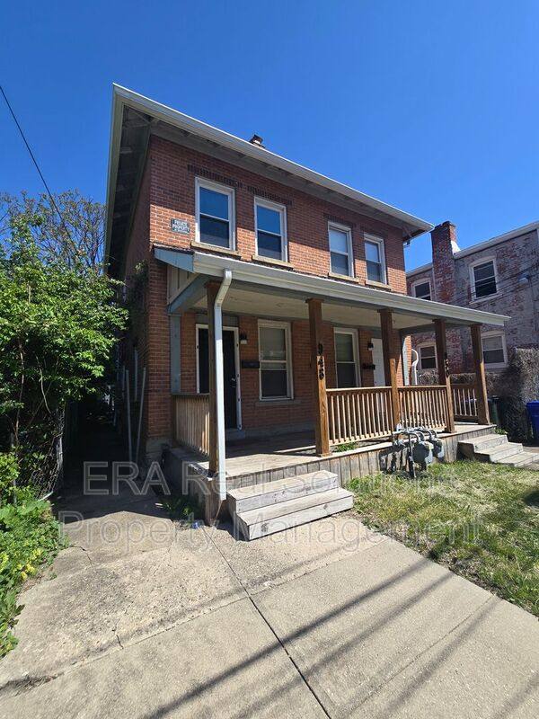 Apartment for rent at 950 McAllister Ave, Columbus, OH 43205