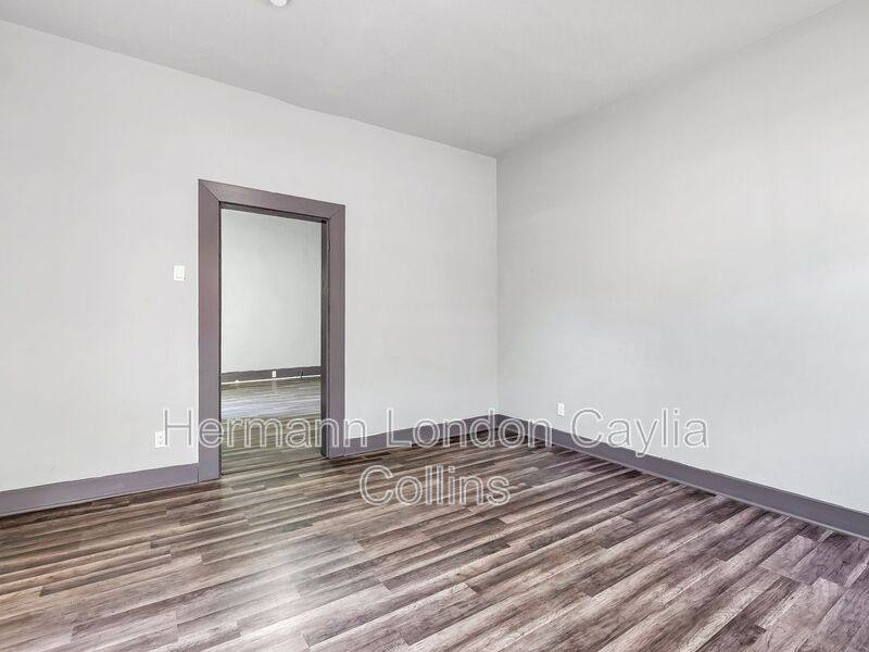 Townhouse for rent at 214-216 W Steins St #214, Saint Louis, MO 63111