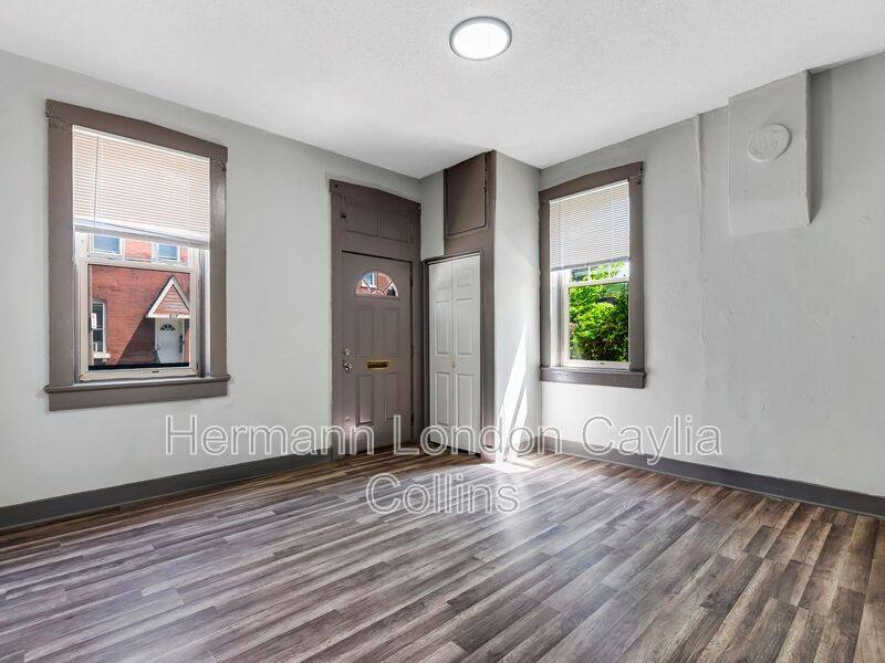 Townhouse for rent at 214-216 W Steins St #214, Saint Louis, MO 63111
