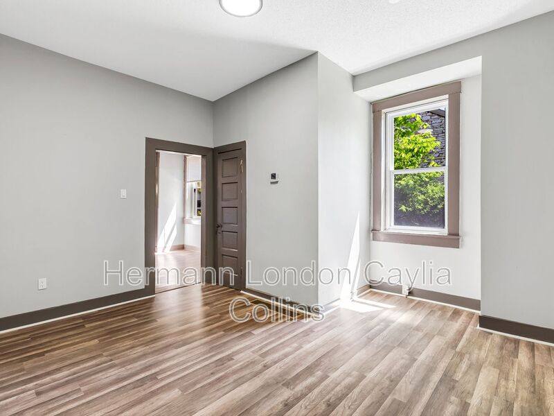 Townhouse for rent at 214-216 W Steins St #214, Saint Louis, MO 63111