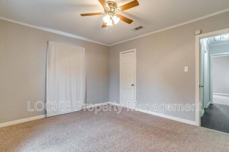 House for rent at 3024 8th Ave, Fort Worth, TX 76110