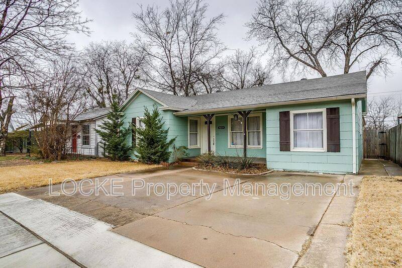 House for rent at 3024 8th Ave, Fort Worth, TX 76110
