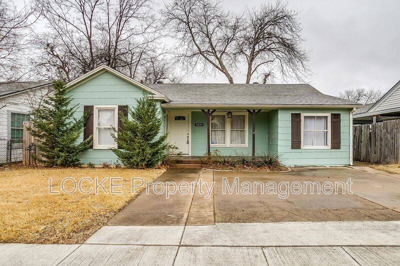 House for rent at 3024 8th Ave, Fort Worth, TX 76110