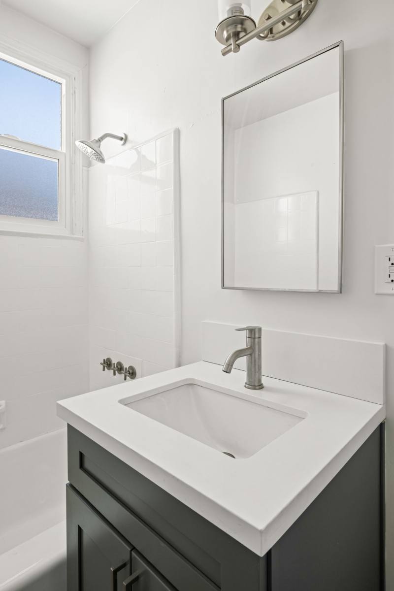Apartment for rent at 112 N Normandie Ave, Los Angeles, CA 90004