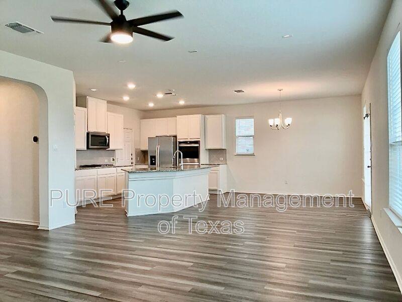 House for rent at 213 Asher Blue Dr #7, Hutto, TX 78634