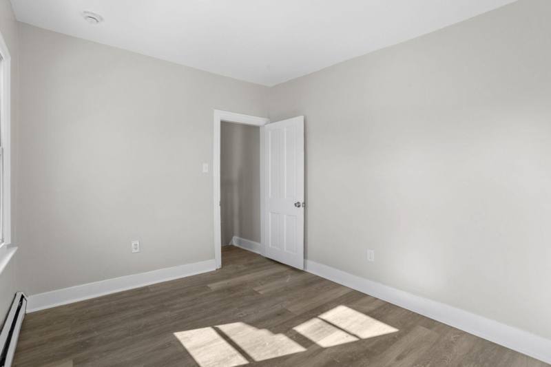House for rent at 415 Wood St, Burlington, NJ 08016