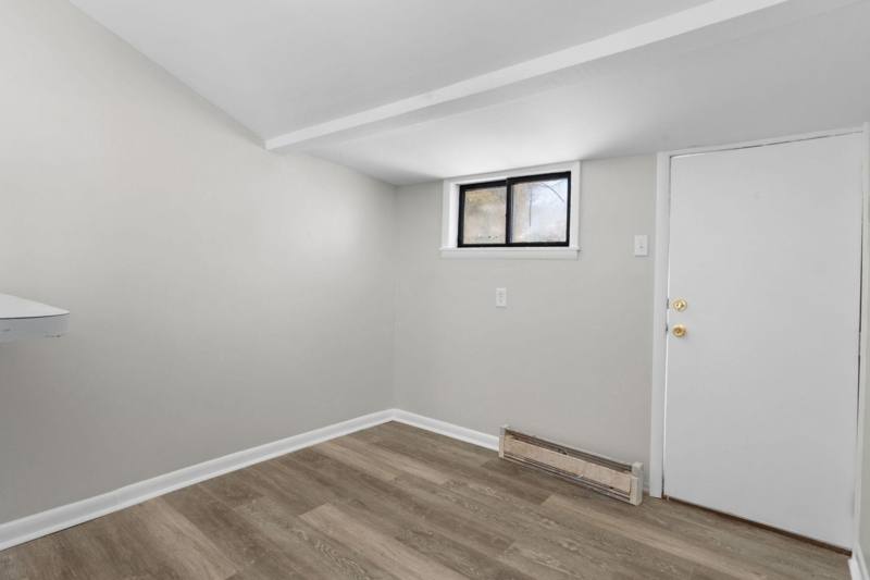 House for rent at 415 Wood St, Burlington, NJ 08016