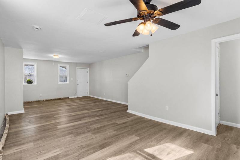 House for rent at 415 Wood St, Burlington, NJ 08016