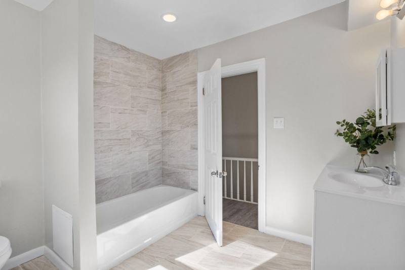 House for rent at 415 Wood St, Burlington, NJ 08016