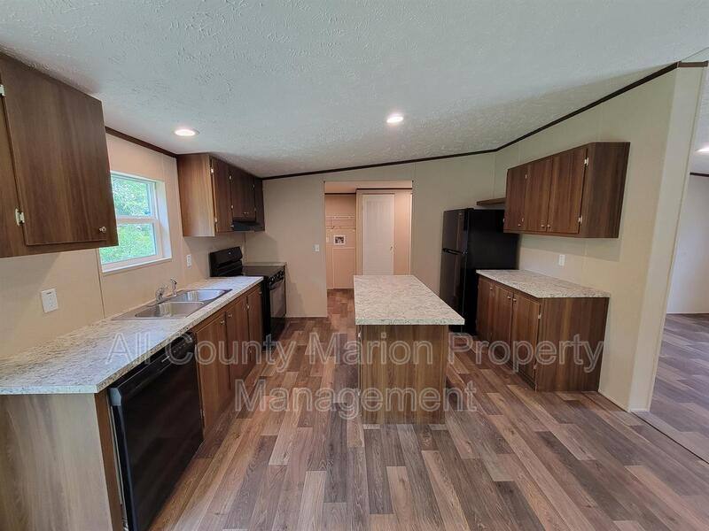 House for rent at 11392 NW 16th Place, Ocala, FL 34482