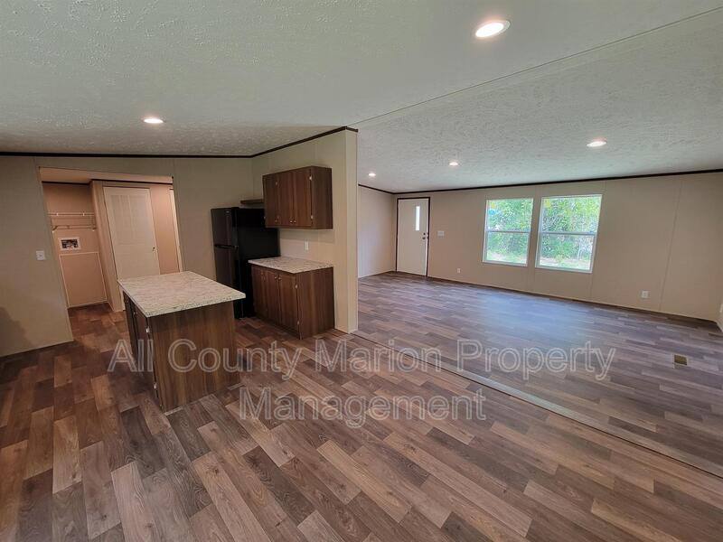 House for rent at 11392 NW 16th Place, Ocala, FL 34482